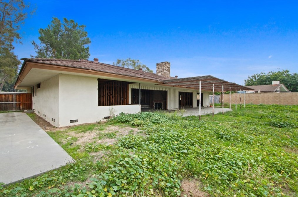 15980 Carmenia Dr, Whittier CA  90603-1212 exterior