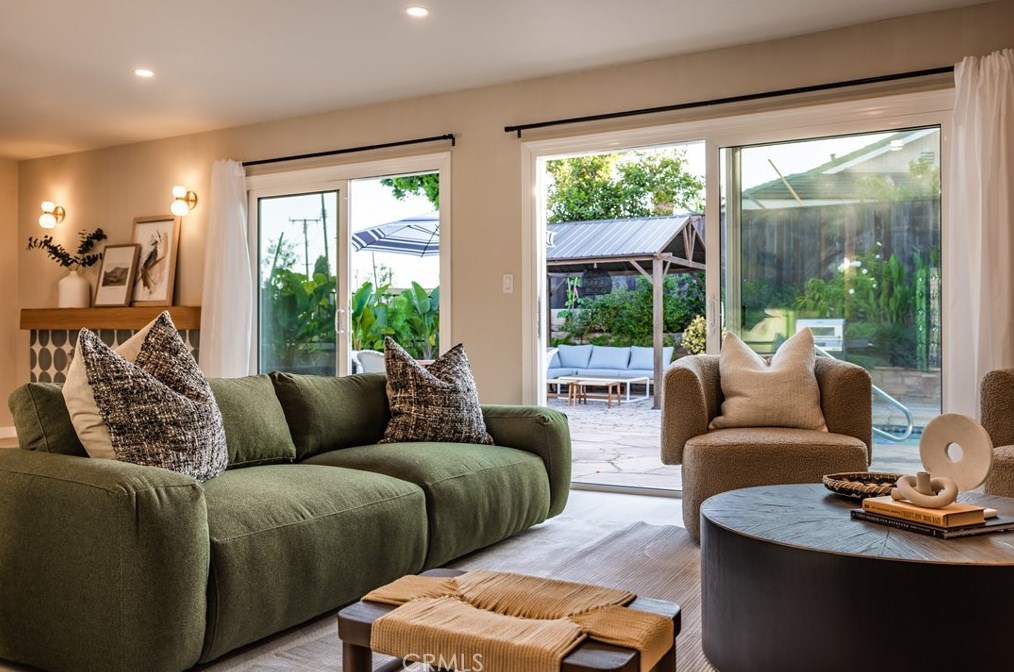 2021 Calle Candela, Fullerton CA  92833-1540 exterior