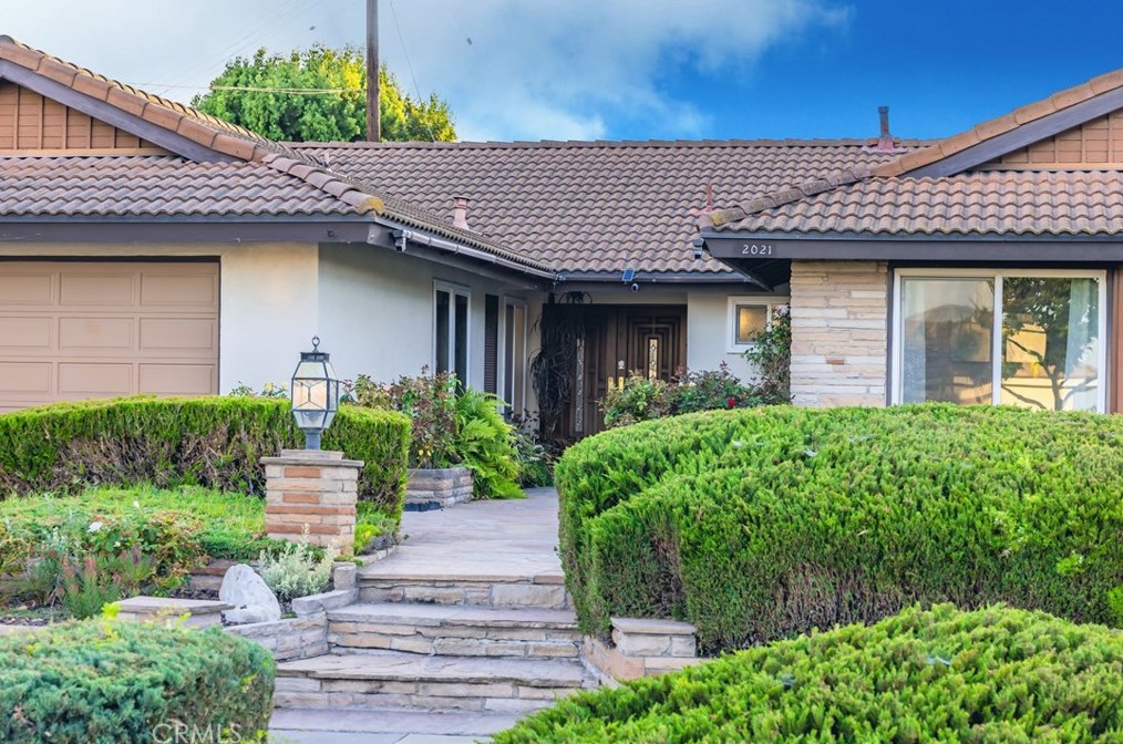 2021 Calle Candela, Fullerton CA  92833-1540 exterior