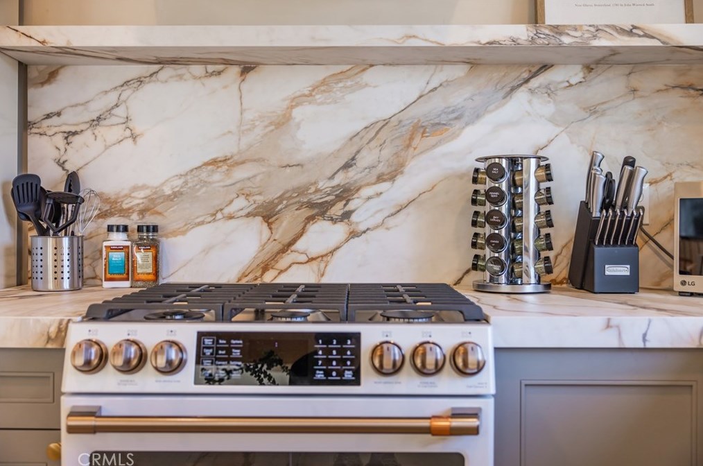 2021 Calle Candela, Fullerton CA  92833-1540 exterior