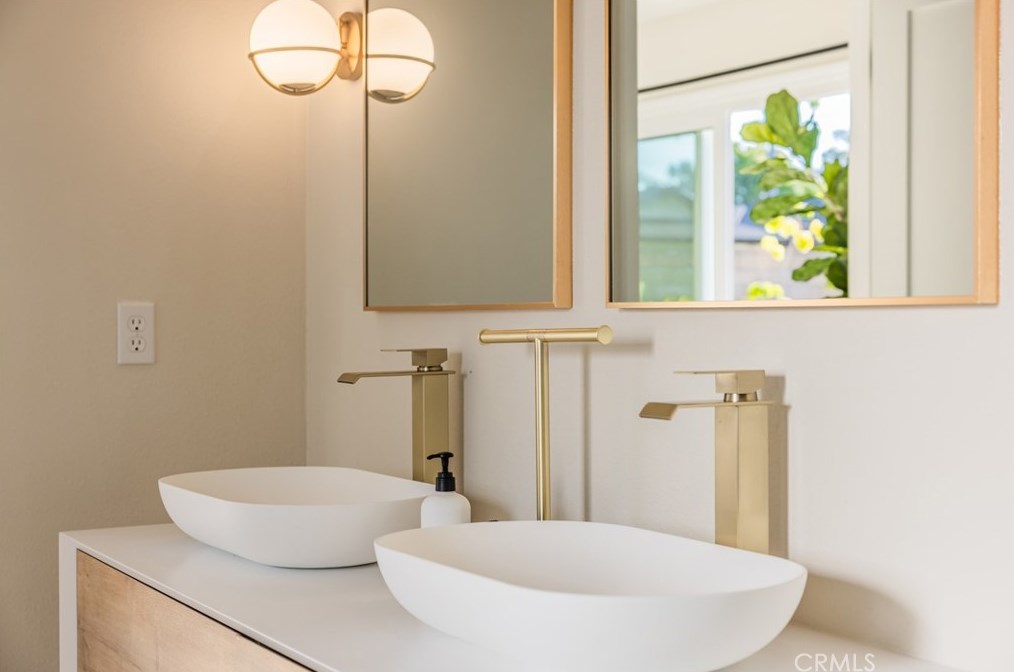 2021 Calle Candela, Fullerton CA  92833-1540 exterior