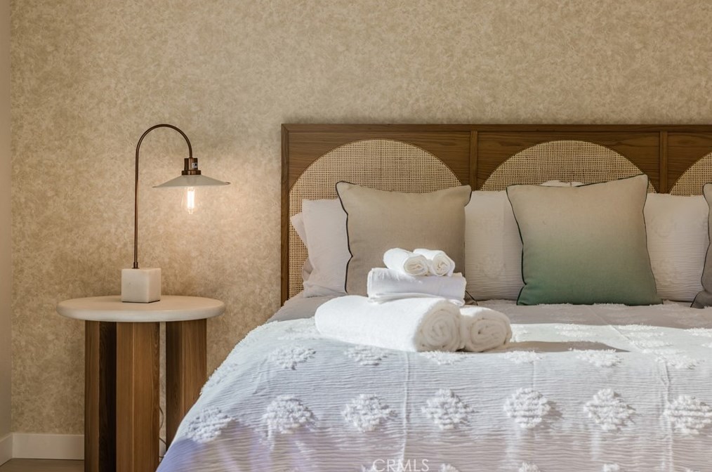 2021 Calle Candela, Fullerton CA  92833-1540 exterior