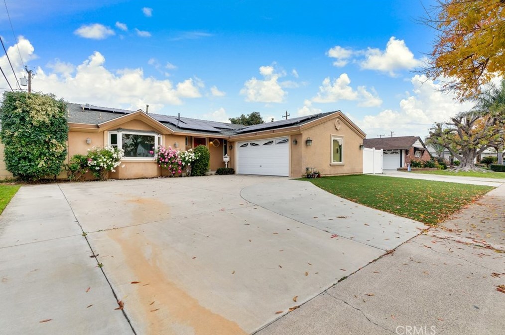 2949 W Bridgeport Ave, Anaheim, CA 92804