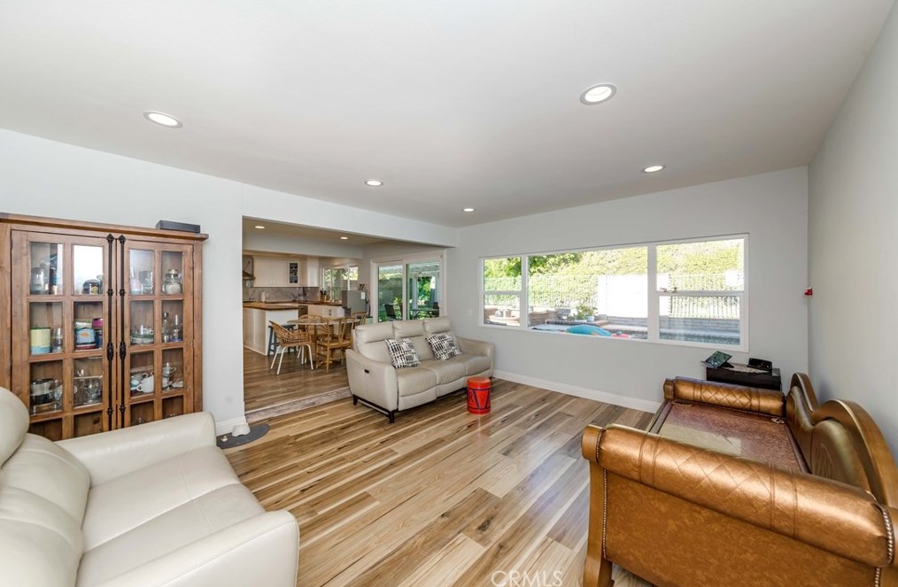 1727 Mountain View Pl, Fullerton CA  92831-1227 exterior