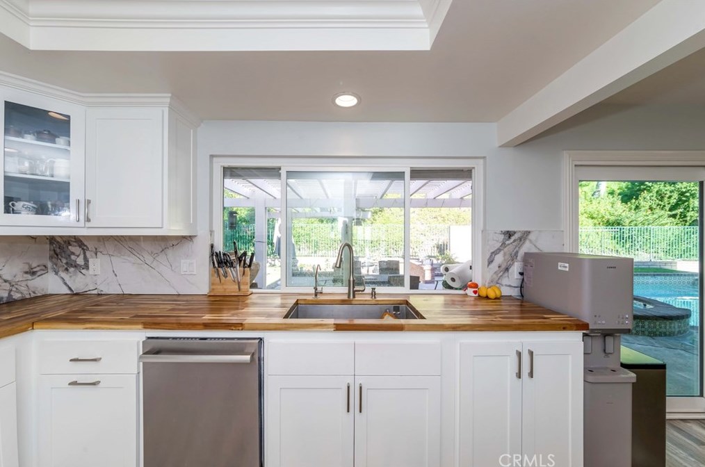 1727 Mountain View Pl, Fullerton CA  92831-1227 exterior