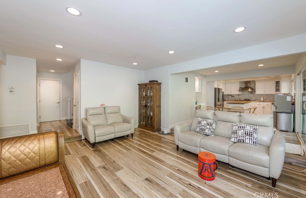 1727 Mountain View Pl, Fullerton CA  92831-1227 exterior