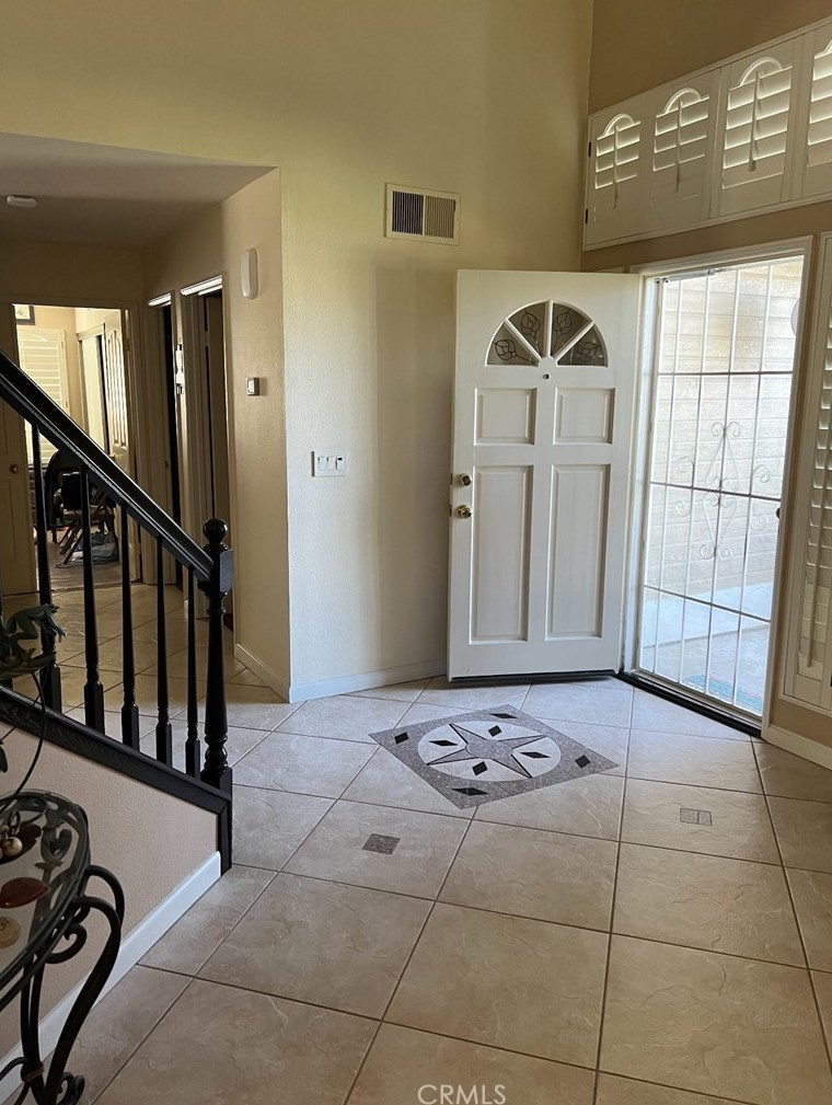 6808 Ridgeside Dr, Riverside, CA 92506-4930