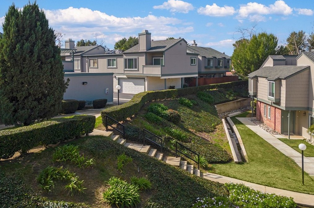 1112 Cleghorn Dr, Pomona, CA 91765-2321