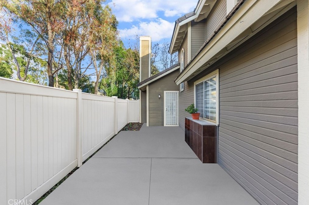 20735 Crest Ln, Walnut CA  91789-4095 exterior