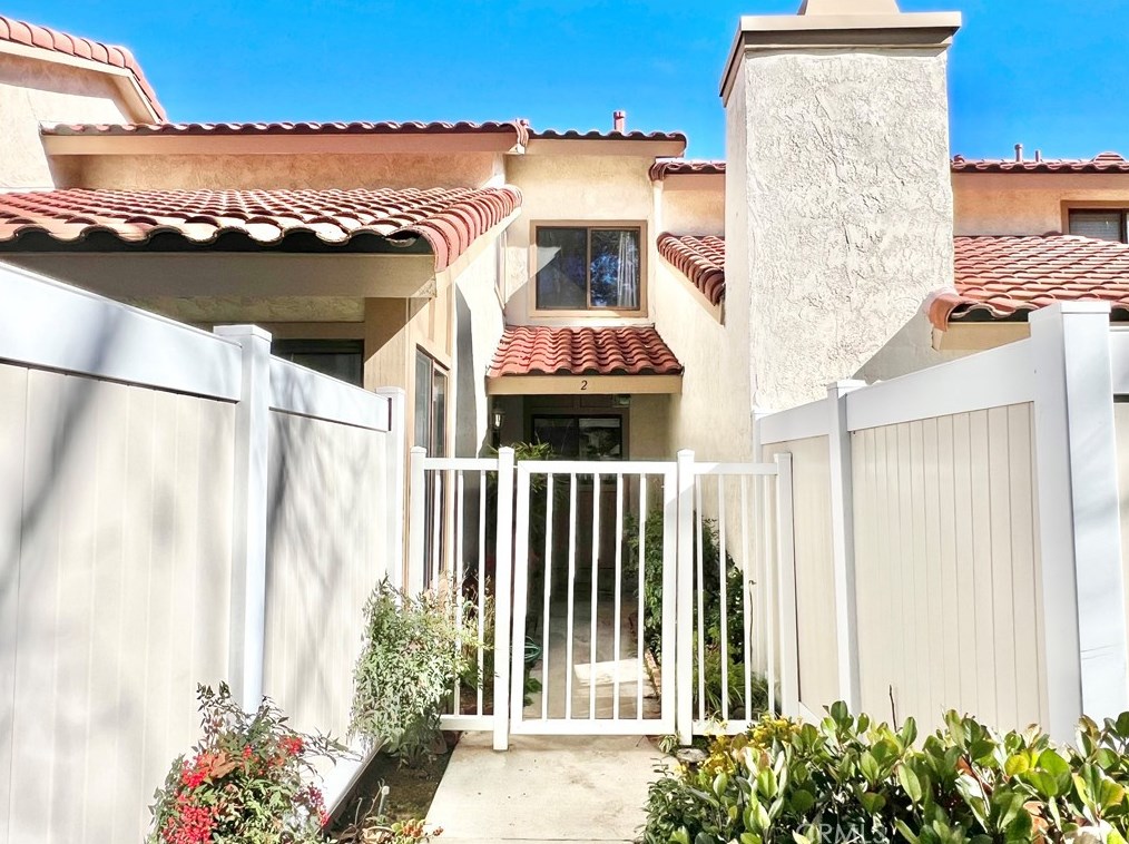 1301 Solera Ln, Pomona, CA 91765-4136