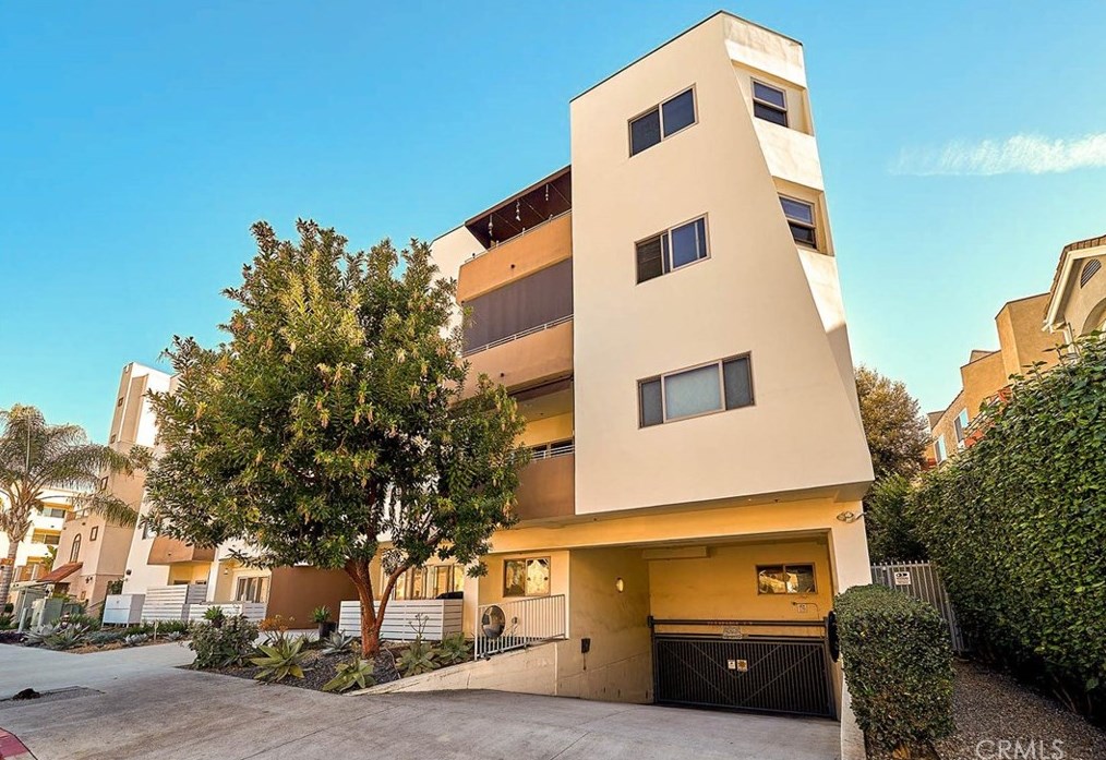 5016 Bakman Ave #413, North Hollywood, CA 91601