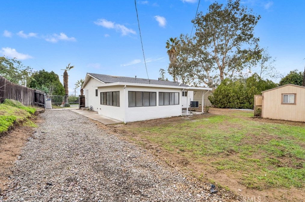 413 Alta Mesa Dr, Riverside CA  92507-3109 exterior