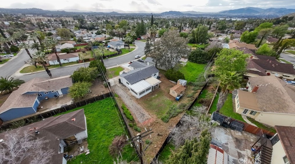 413 Alta Mesa Dr, Riverside CA  92507-3109 exterior