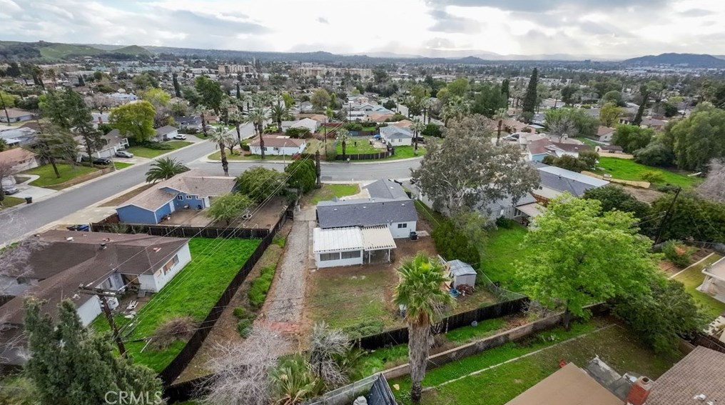 413 Alta Mesa Dr, Riverside CA  92507-3109 exterior