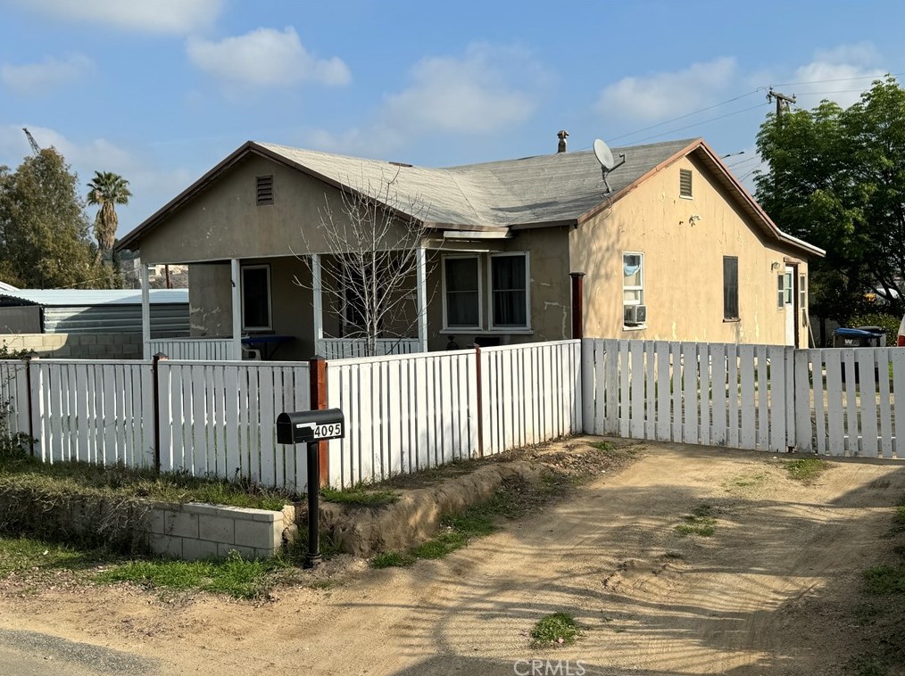 4095 Moody St, Corona, CA 92879