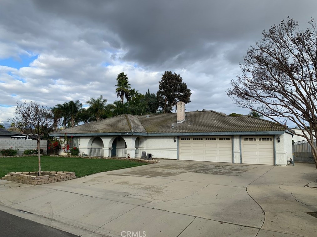 2225 S Oaks Ave, Ontario, CA 91762