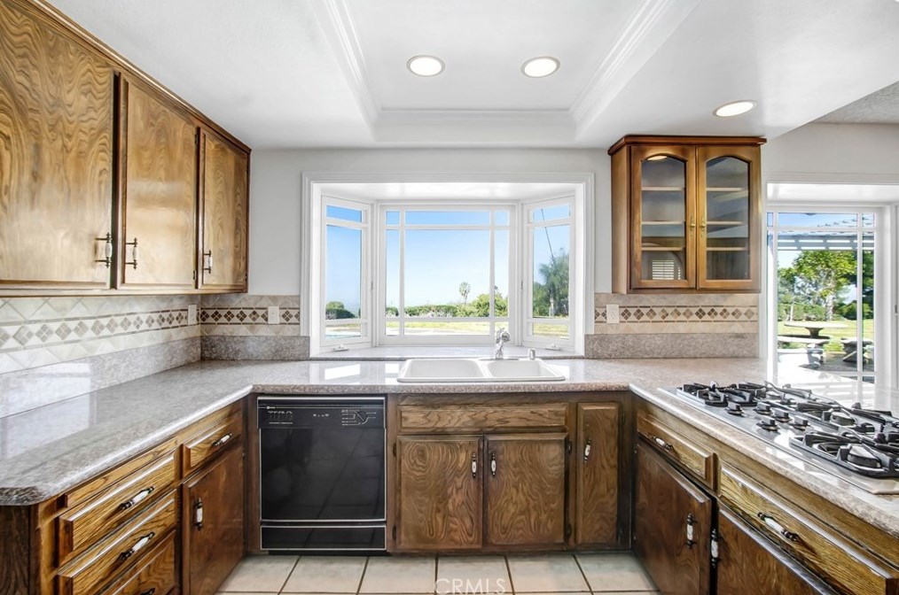 15830 Rancho Viejo Dr, Riverside CA  92506-5822 exterior