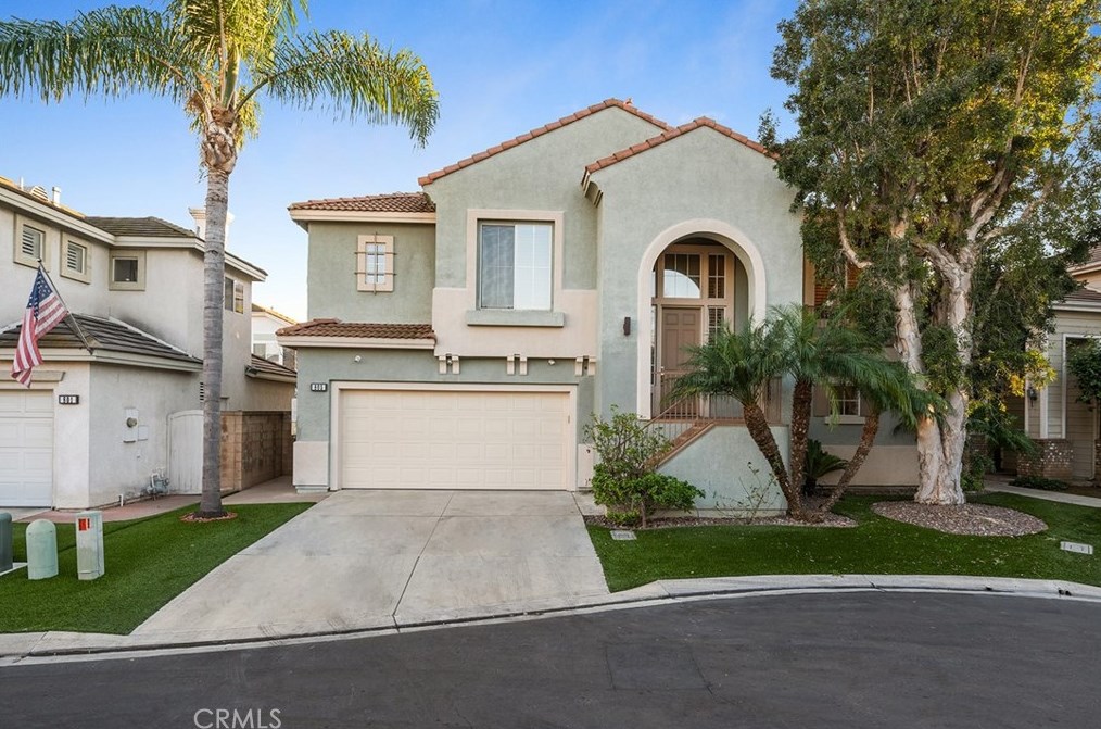 805 Megan Ct, Costa Mesa, CA 92626-7307