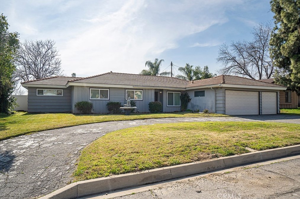 6254 Palm Ave, Rialto, CA 92377
