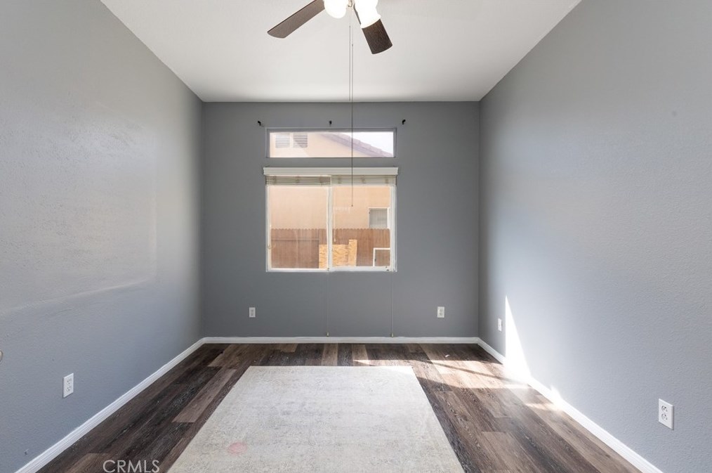 8953 Glenwood Ave, Hesperia CA  92344-8275 exterior