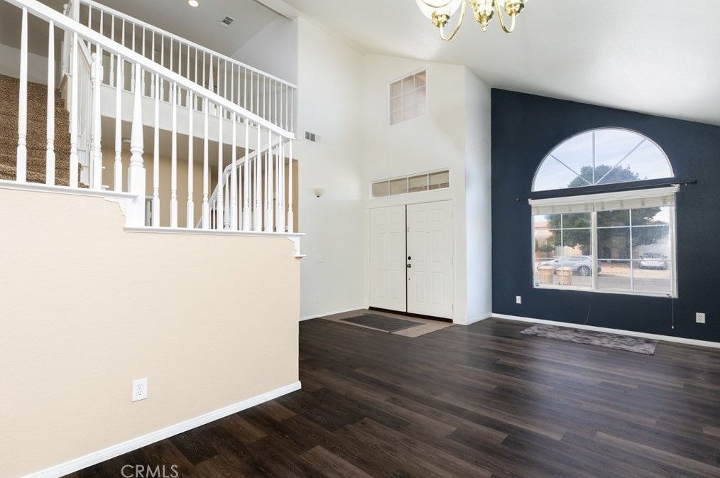 8953 Glenwood Ave, Hesperia CA  92344-8275 exterior