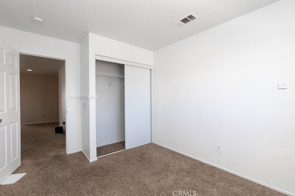 8953 Glenwood Ave, Hesperia CA  92344-8275 exterior