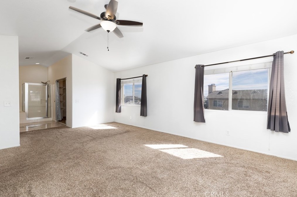 8953 Glenwood Ave, Hesperia CA  92344-8275 exterior