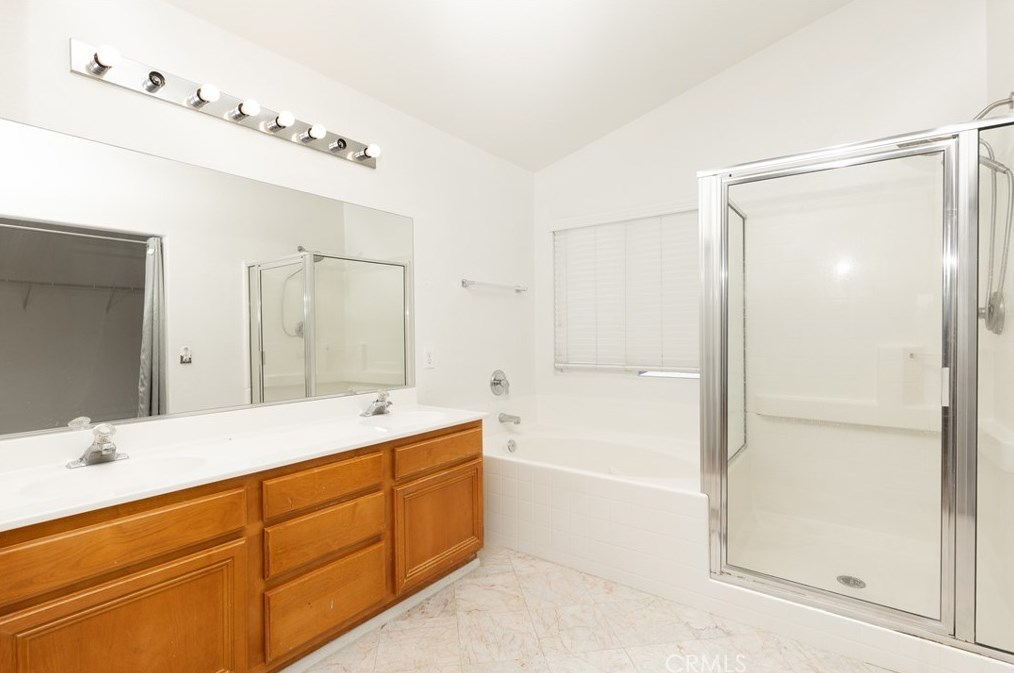 8953 Glenwood Ave, Hesperia CA  92344-8275 exterior