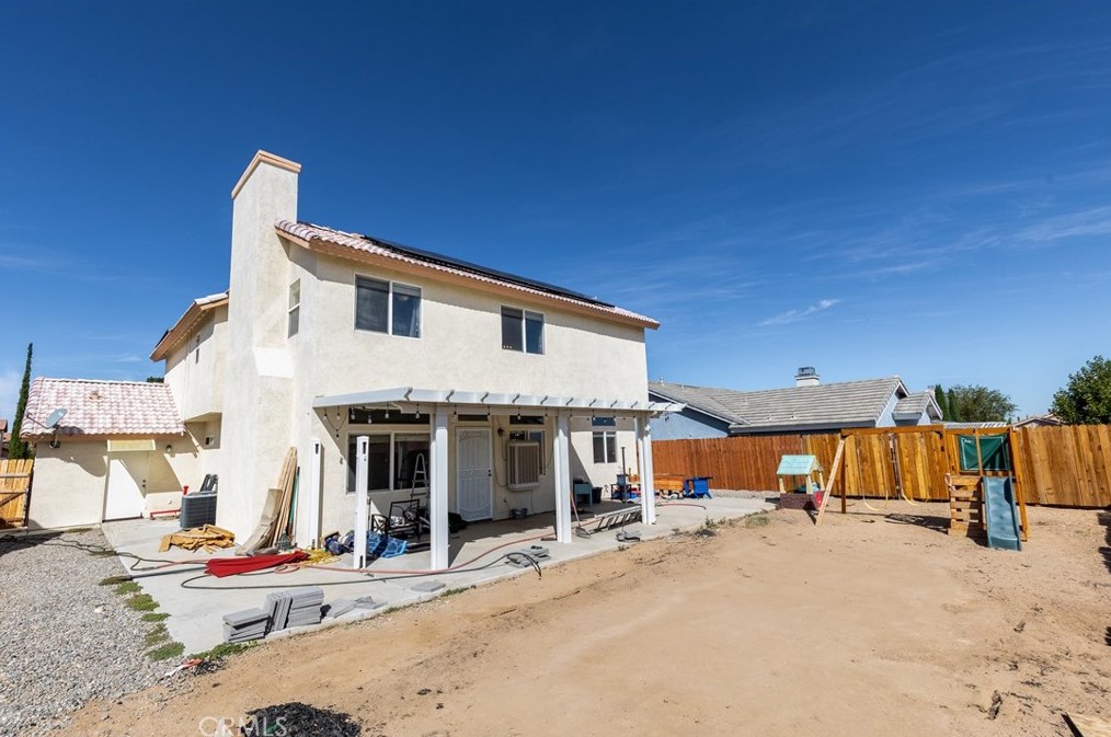 8953 Glenwood Ave, Hesperia CA  92344-8275 exterior