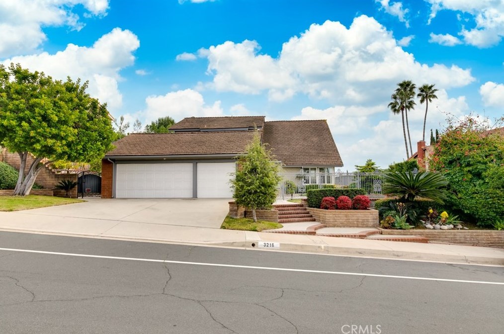 3216 Hawkwood Rd, Pomona, CA 91765-3828
