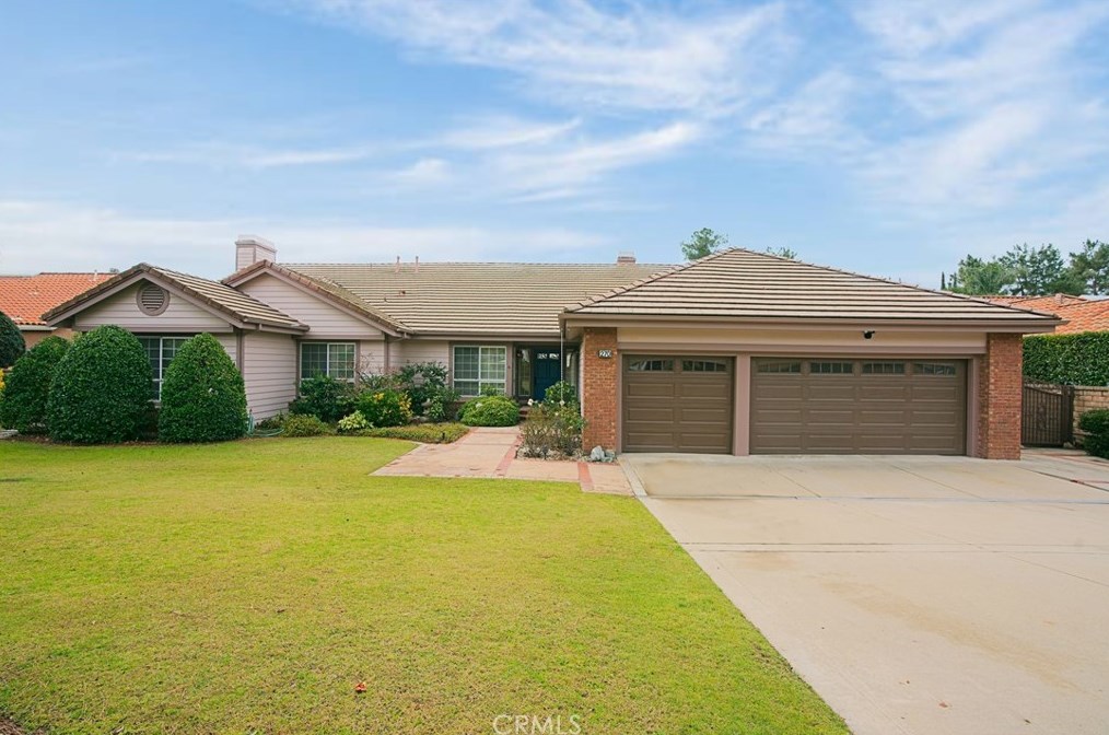 270 Ashbury Ln, Upland, CA 91784-8916