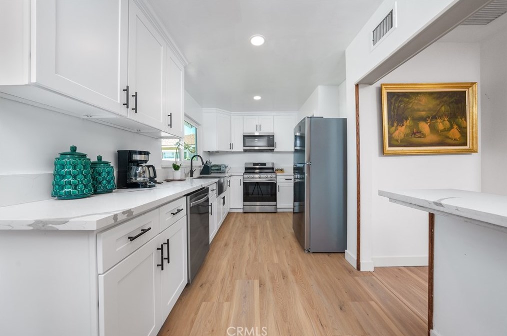 11842 Dorada Ave, Garden Grove CA  92840-5501 exterior