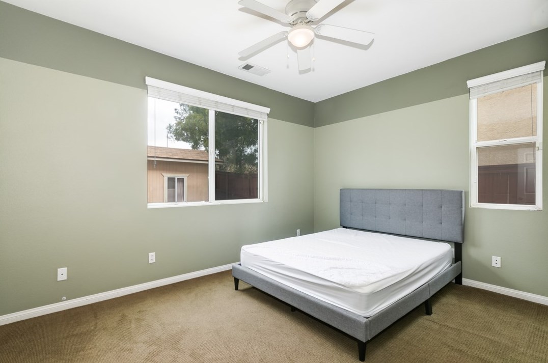 1550 Phoenix Dr, Beaumont CA  92223-7813 exterior