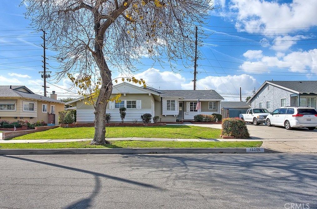 16208 Heathfield Dr, Whittier, CA 90603-3203