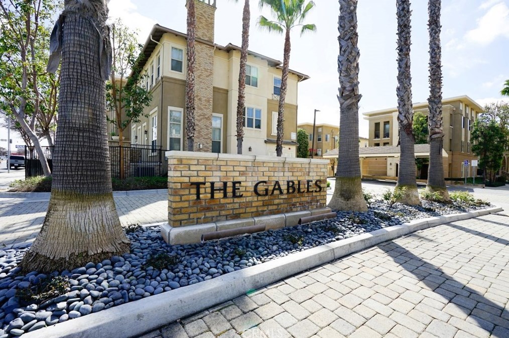 16042 Gables Loop, Whittier, CA 90603-2576