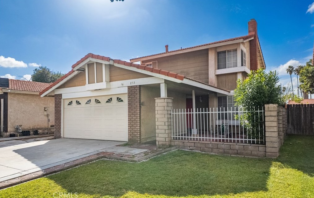 853 Santa Fe Ln, Colton, CA 92324