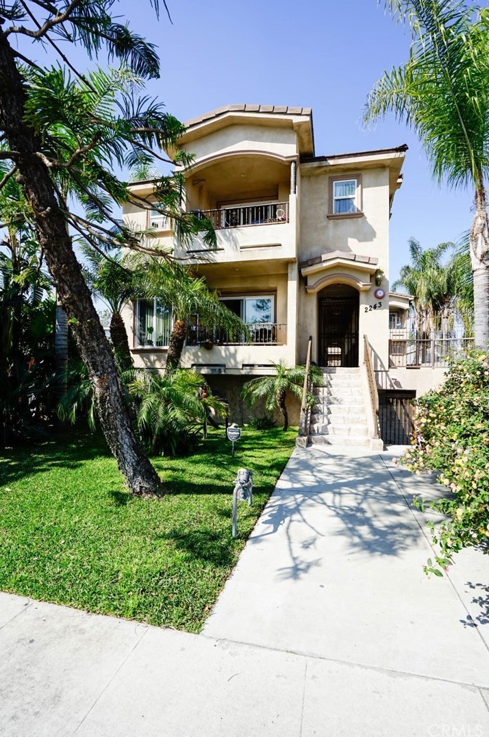 2243 N Buena Vista St #103, Burbank, CA 91504