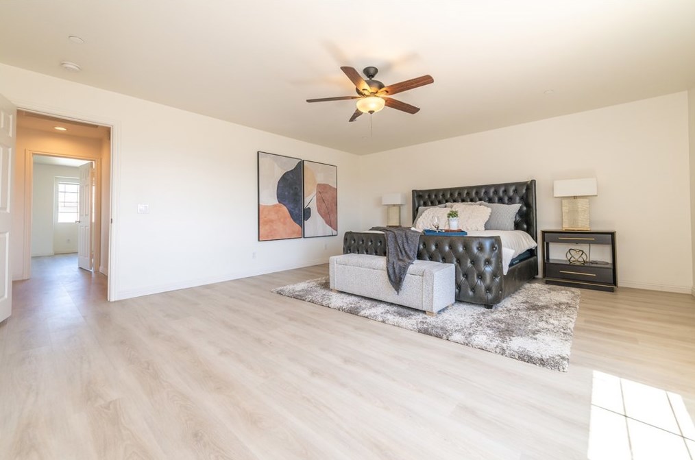 15657 Fontlee Ln, Fontana CA  92335-5480 exterior