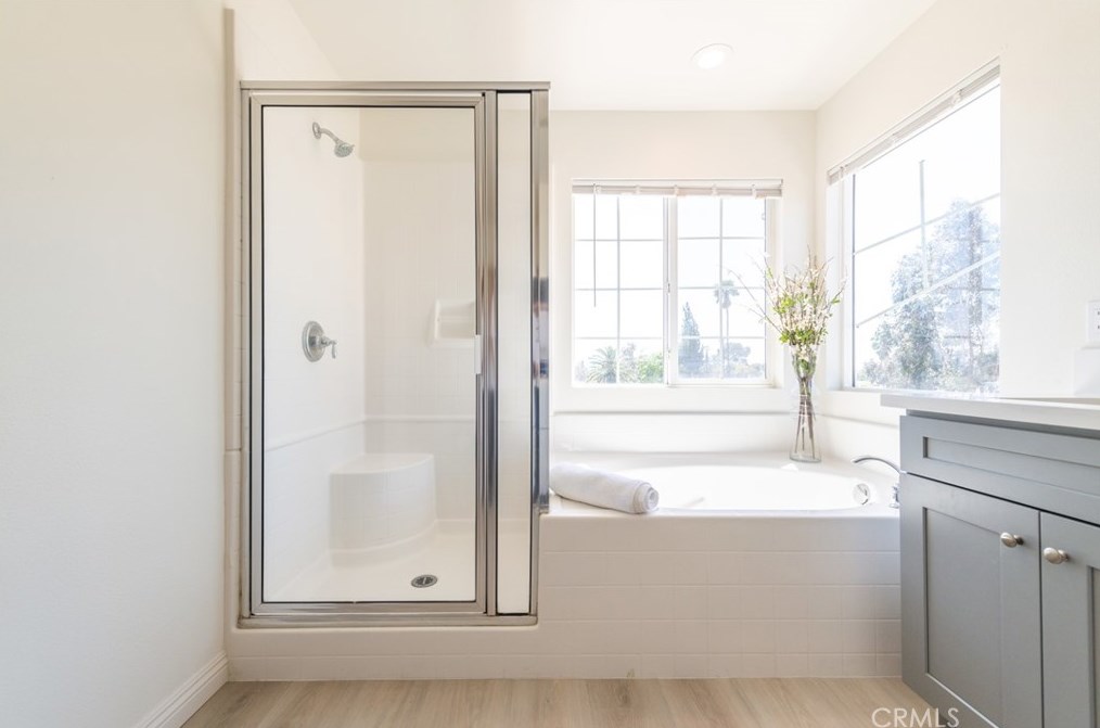 15657 Fontlee Ln, Fontana CA  92335-5480 exterior