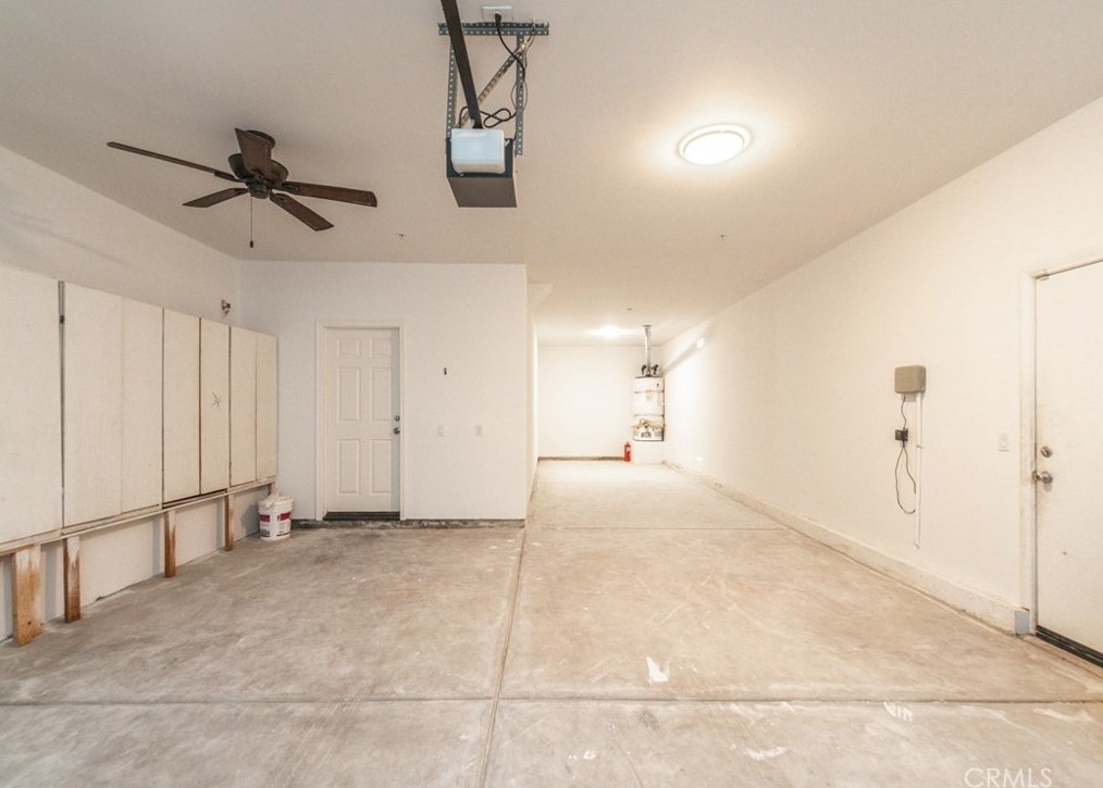 15657 Fontlee Ln, Fontana CA  92335-5480 exterior