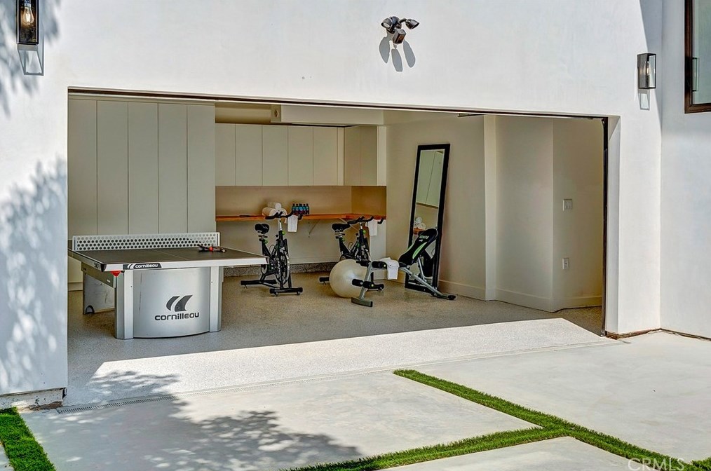 411 26th St, Santa Monica CA  90402-3105 exterior