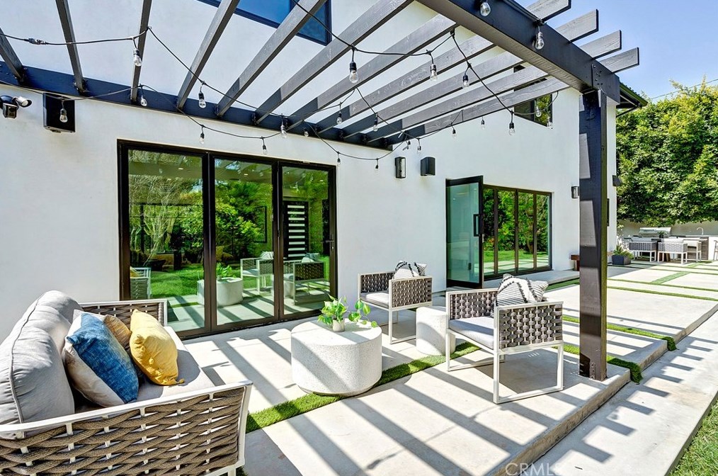 411 26th St, Santa Monica CA  90402-3105 exterior