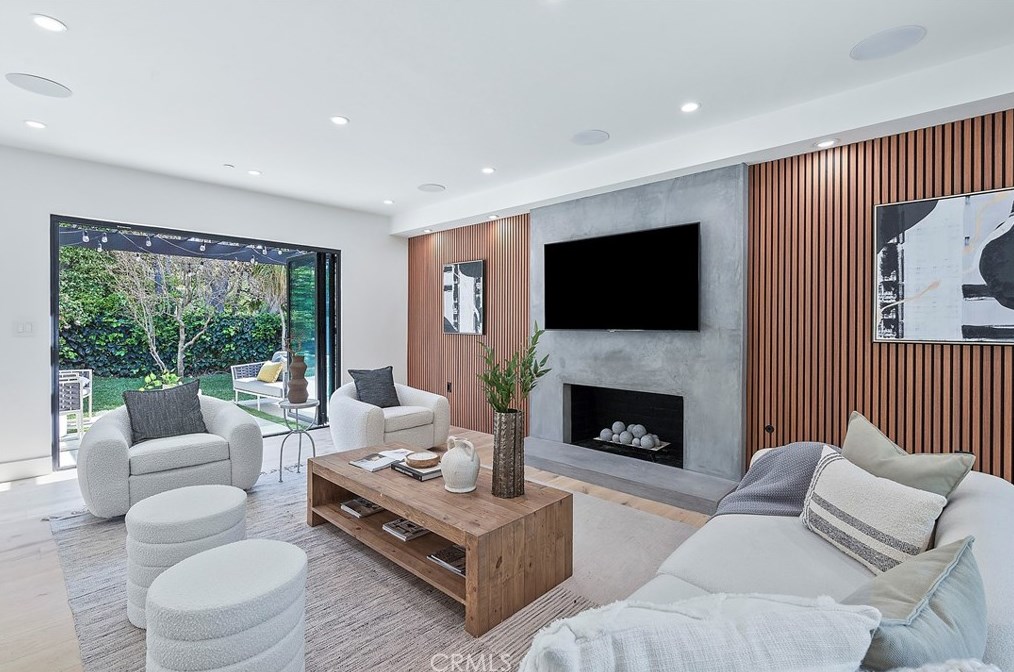 411 26th St, Santa Monica CA  90402-3105 exterior