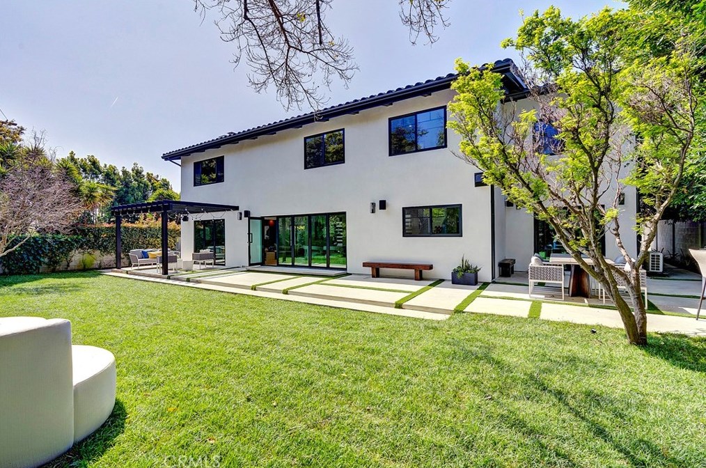 411 26th St, Santa Monica CA  90402-3105 exterior