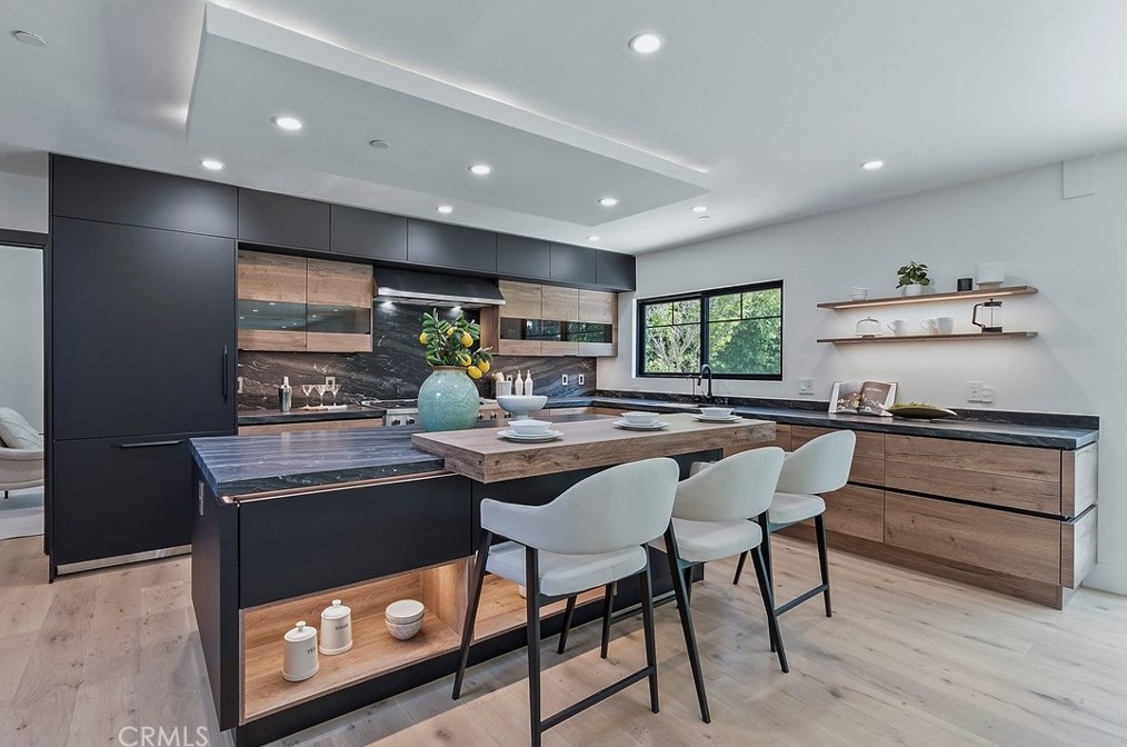 411 26th St, Santa Monica CA  90402-3105 exterior