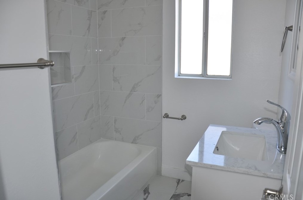 4925 Brightview Dr, Covina CA 91722-2117 exterior