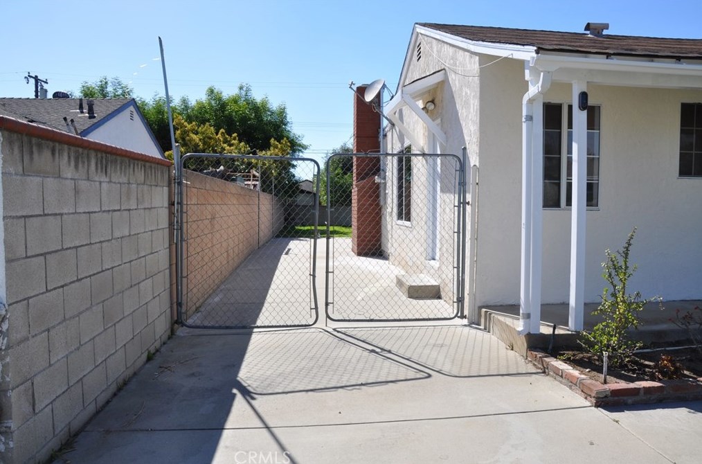 4925 Brightview Dr, Covina CA 91722-2117 exterior