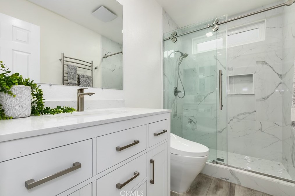 17 Whitney, Irvine CA  92620-3386 exterior