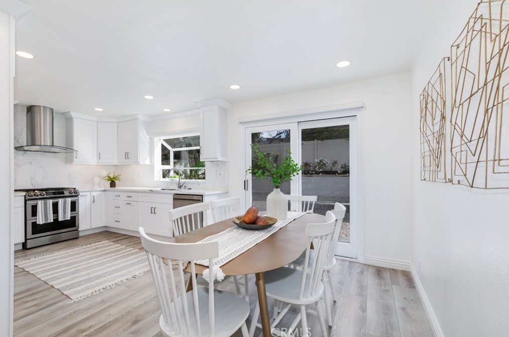 17 Whitney, Irvine CA  92620-3386 exterior