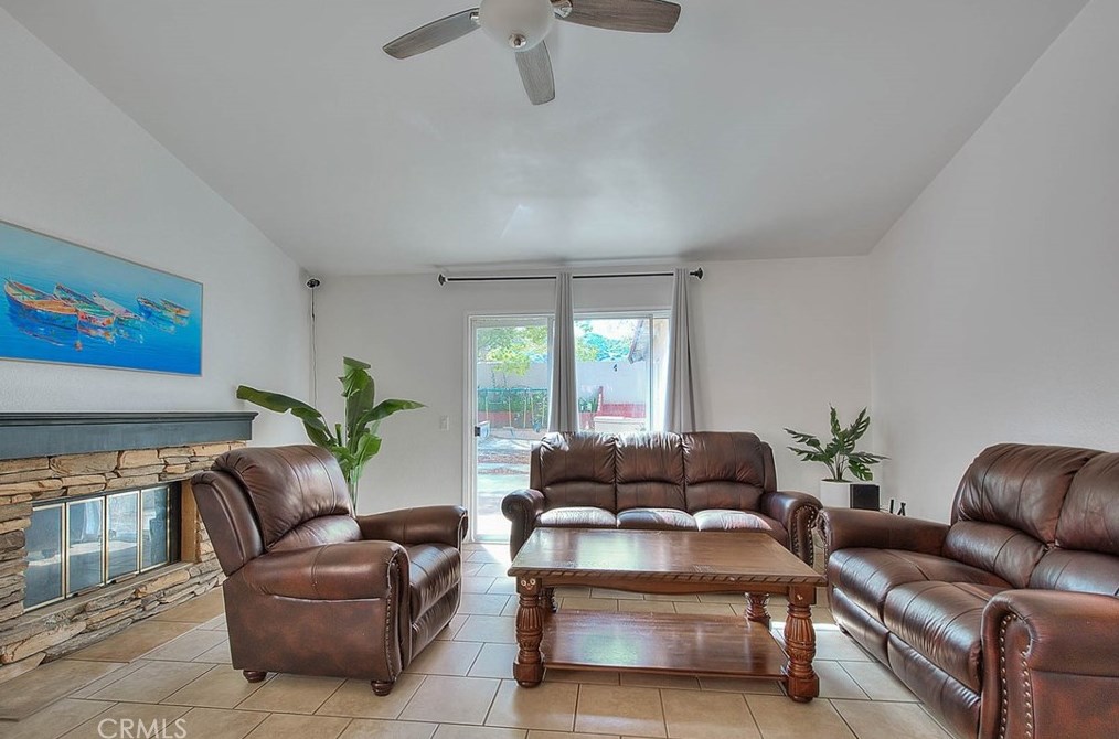 23155 Canyon Estates Dr, Corona, CA 92883-7602